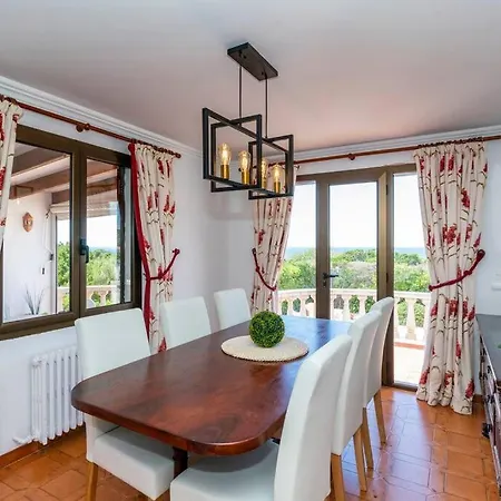Casa Honiol, Private And Spacious With Sea Views Cala En Porter (Menorca)