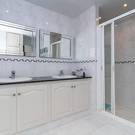 Villa Casa Honiol, Private And Spacious With Sea Views *