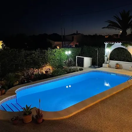 Villa Casa Honiol, Private And Spacious With Sea Views