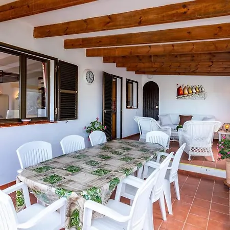 Casa Honiol, Private And Spacious With Sea Views Villa