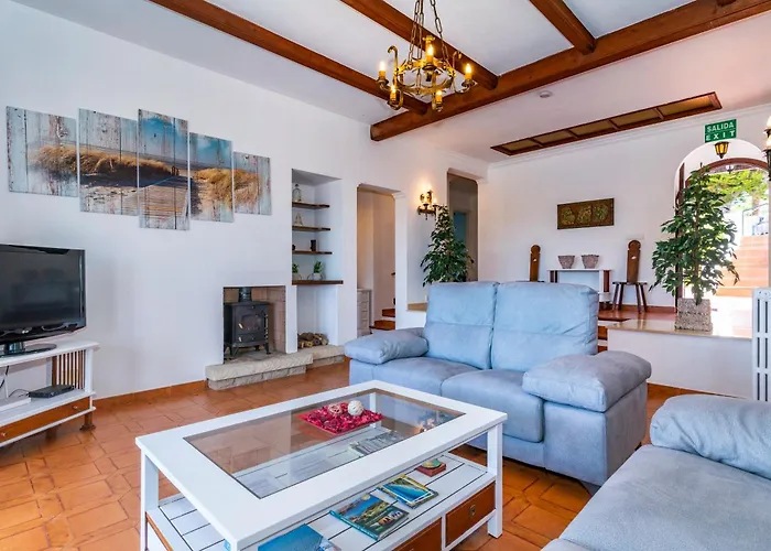 Casa Honiol, Private And Spacious With Sea Views Cala En Porter (Menorca)