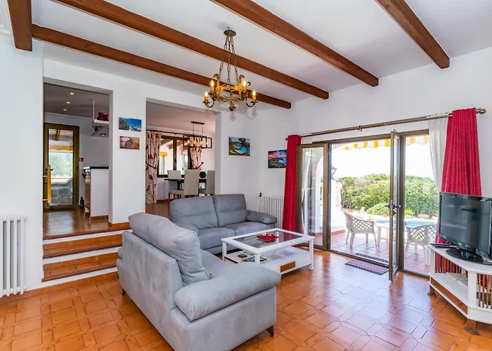 Casa Honiol, Private And Spacious With Sea Views Villa *