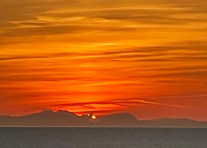 Casa Honiol, Private And Spacious With Sea Views *