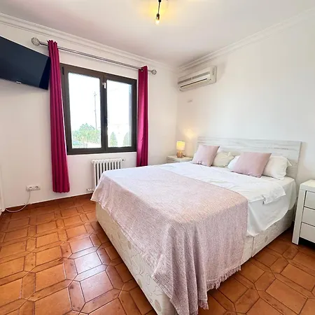 Casa Honiol, Private And Spacious With Sea Views فيلة *